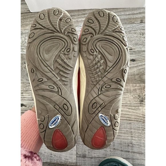 Dr Scholls Advance Comforts Slip On Red Canvas Flats Size 6 - Picture 8 of 8